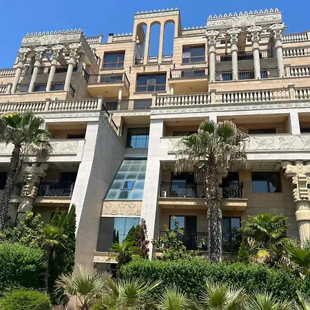Argisht Palace 2-bedroom With Parking Apartman Várna