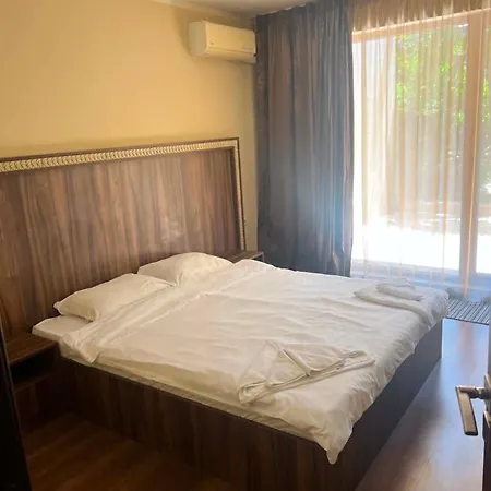 Argisht Palace 2-bedroom With Parking Apartman *